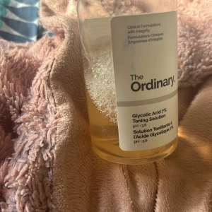 Hudvård  - Glucolic acid från the ordinary mer än 2/5 kvar. Nypris 179kr Mitt pris 40