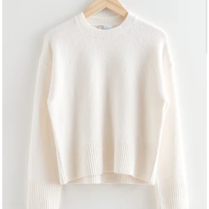  & Other Stories tröja  - Fin tröja från & Other Stories, perfekt nu i höst💗Pris går att diskutera 