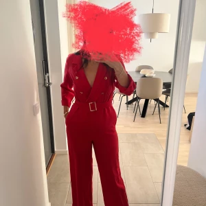 Jumpsuit  - Jumpsuit köpt från zara 