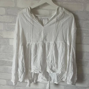 Vit blus - Superfin blus!!