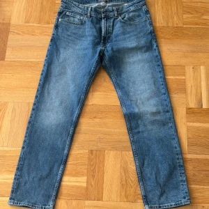 Regular fit - Oanvända jeans, bra kvalite