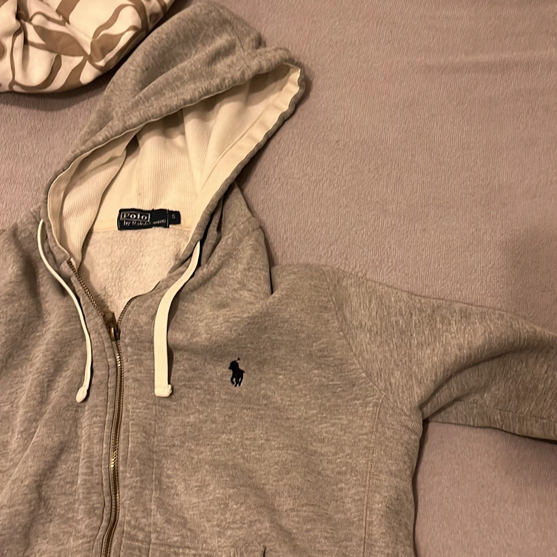 Grå hoodie från Polo Ralph Lauren - 91