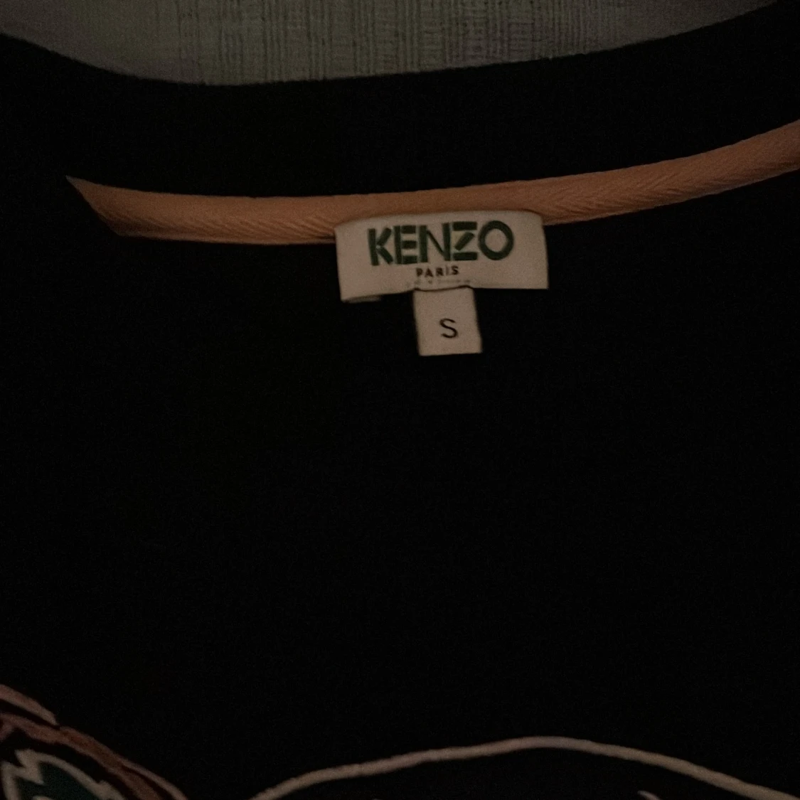 Svart tröja med tigertryck från Kenzo - 91