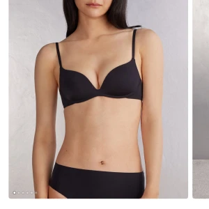 Intimissimi bh  - Bh från intimissimi i modellen Gioia. Aldrig använd pga köpte fel storlek, nypris 399kr! 