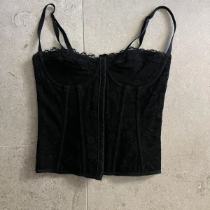 Korsett topp - Aldrig använd! Perfekt för fest eller andra finare tillfällen💘