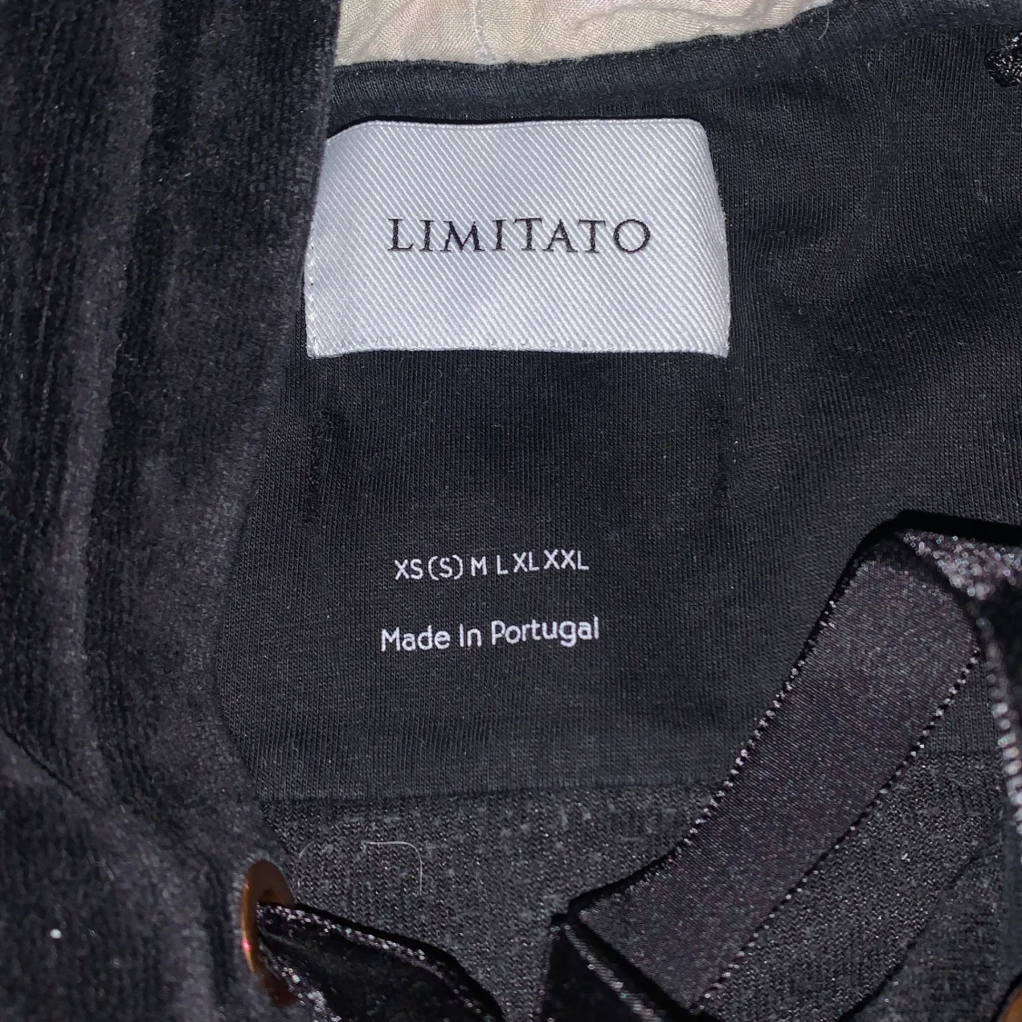 Svart Limitato hoodie - 3