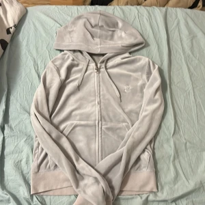 Juicy couture - Juicy tröja, använd mellan 20-30 gånger