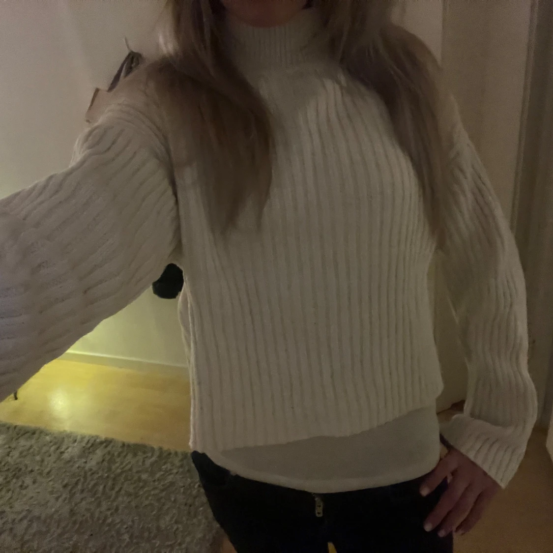 Vit ribbad stickad tröja - 90