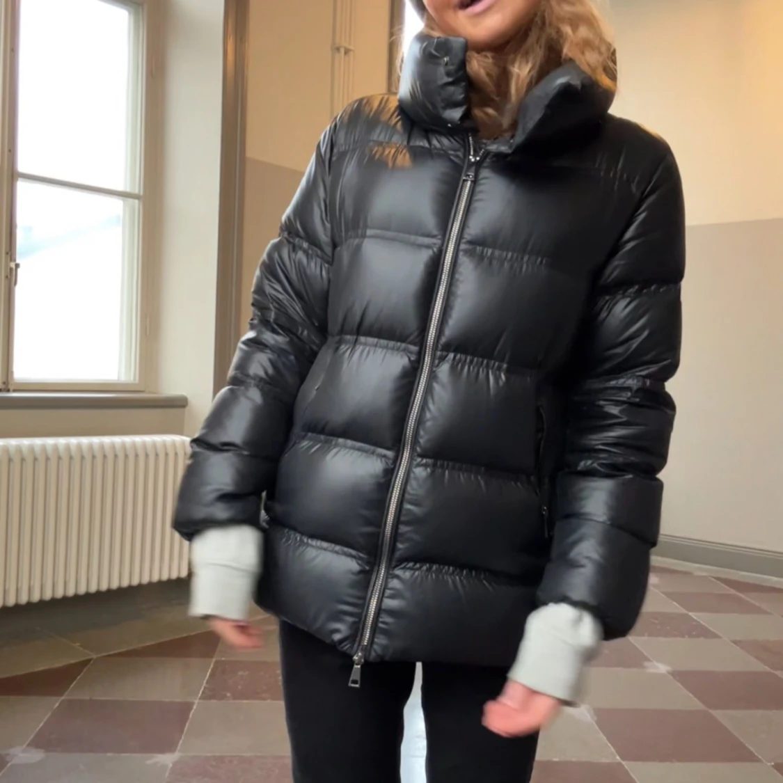Svart pufferjacka - 90