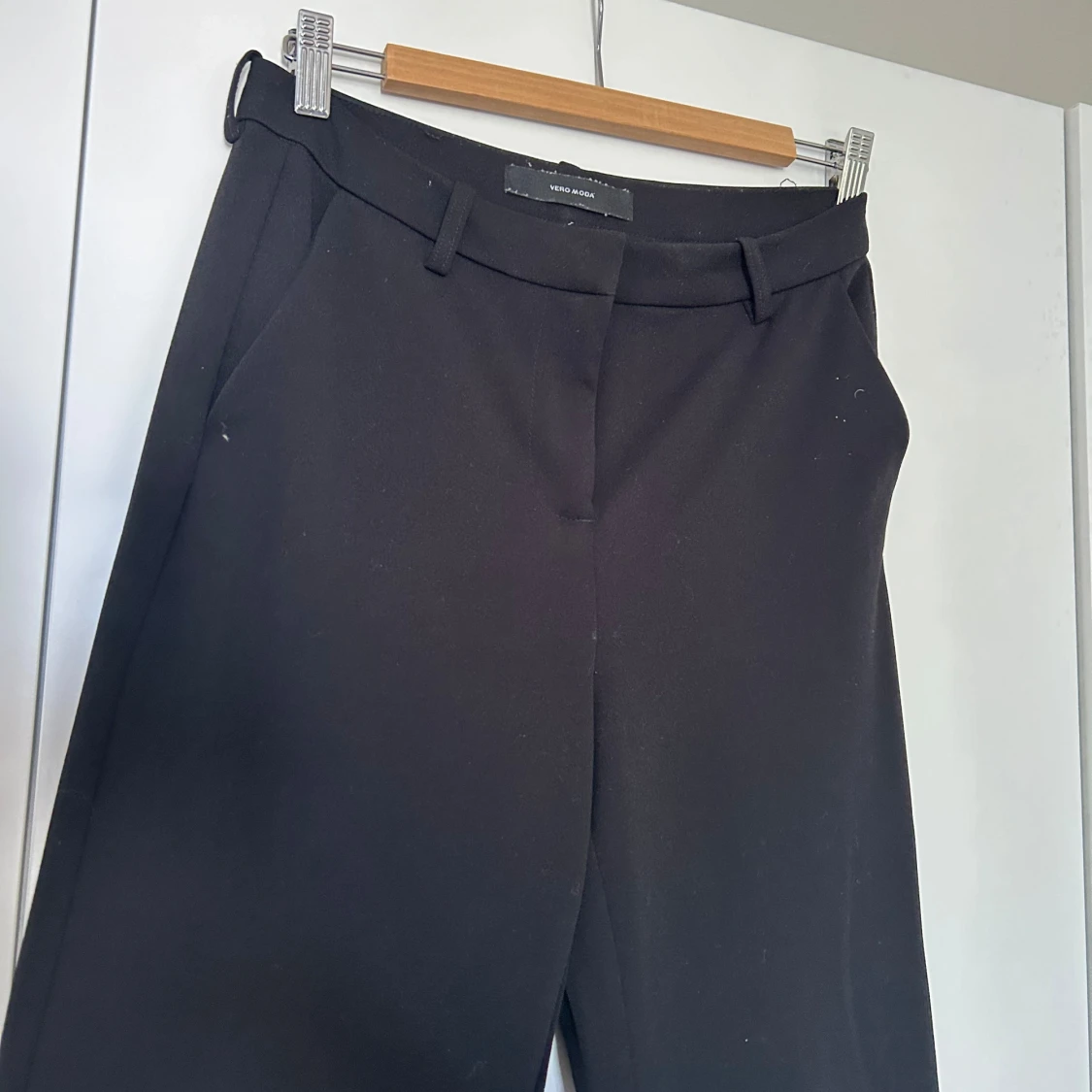 Svarta kostymbyxor - 91