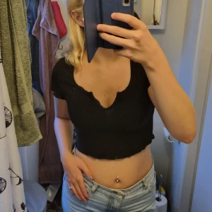 Topp från Shein - Den är använd ett par gånger men är i mycket fint skick! Storlek M