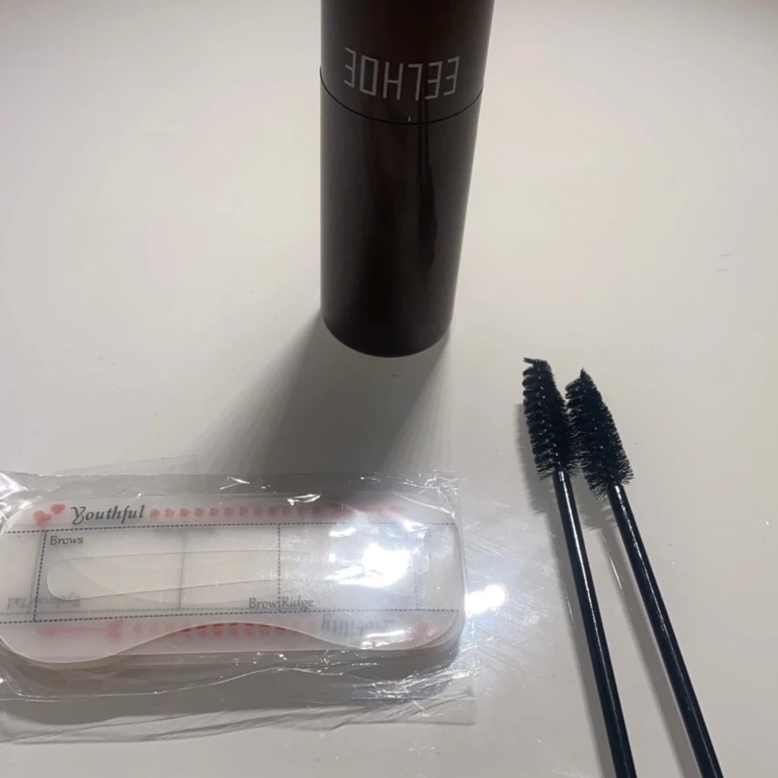 Ögonbrynsstämpel från Eelhoe - 90