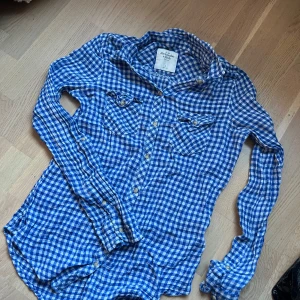 Gingham rutig skjorta  - Supersnygg, i använt skick. 