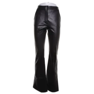 Pu byxor Madlady - Pu byxor från Madlady i stl M