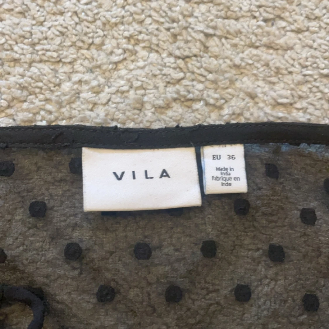 Svart VILA blus  - 91