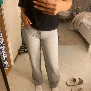 Gina jeans - Säljer dessa superfina straight leg jeansen från Gina 