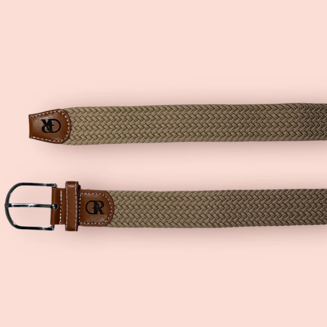 Beige flätat bälte med läder- fäste - 1