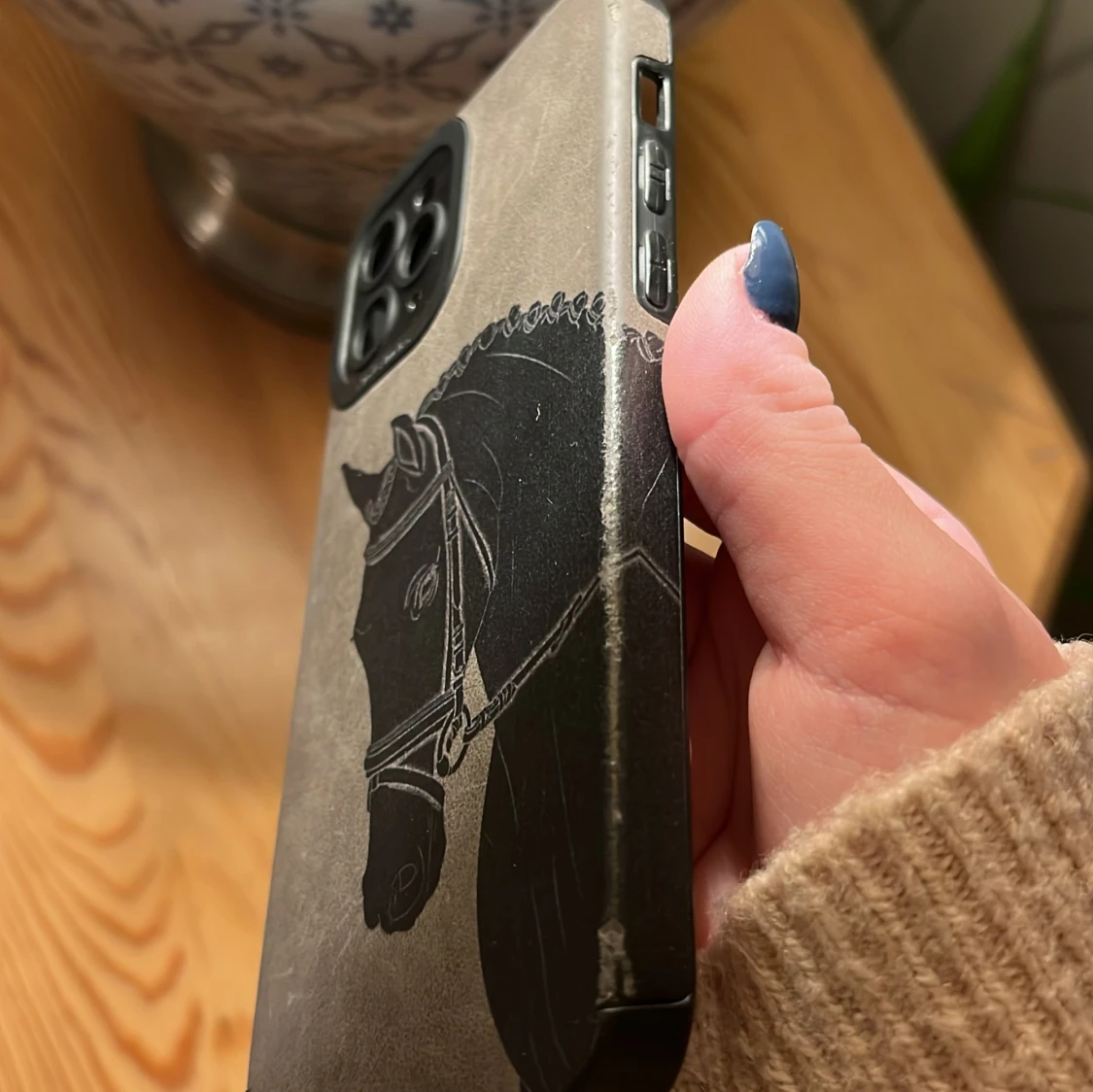 Mobilskal med häst på - 2