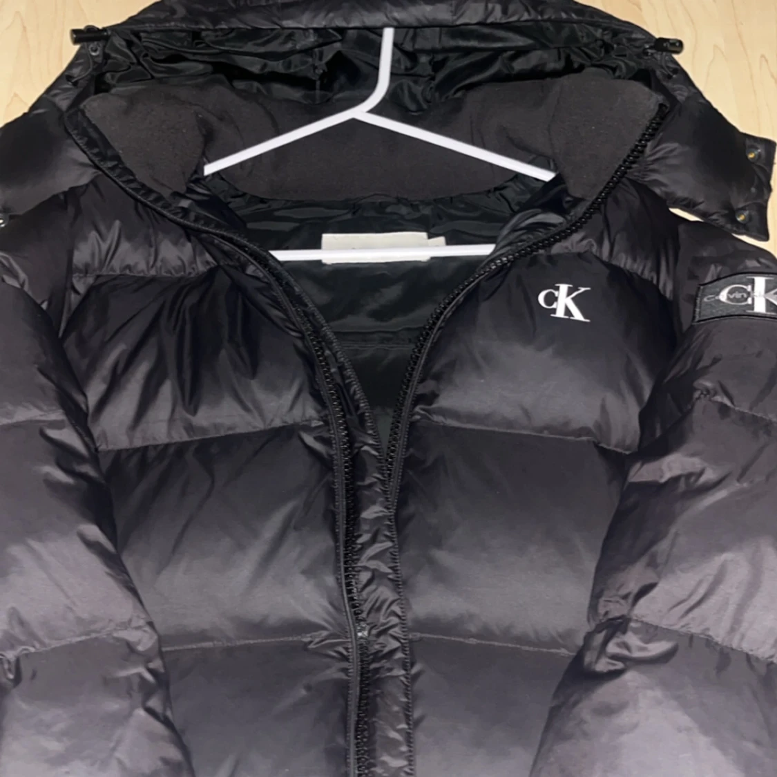 Svart pufferjacka från Calvin Klein - 1