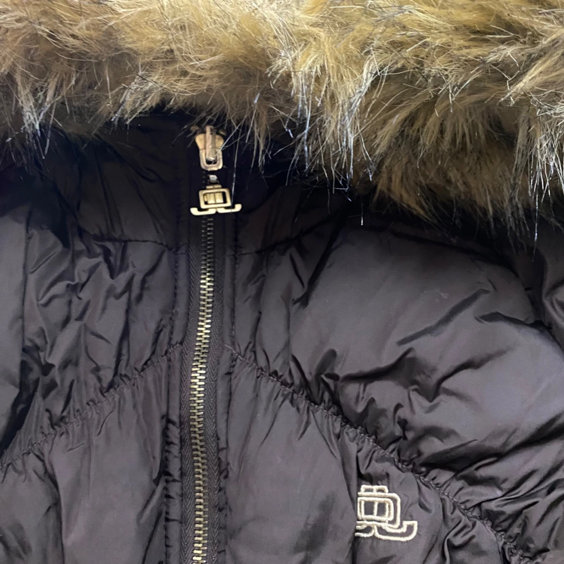 2000s brun /guld pufferjacka med pälskrage🤎 - 4