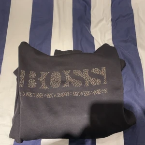Hugo boss hoodie - Säljer denna eftersom den inte kommer till användning 