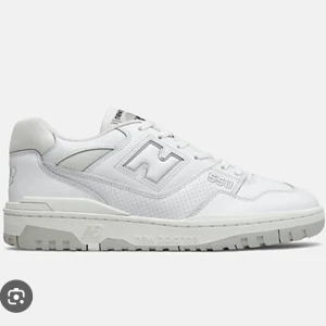 New balance  - Säljer mina fåtal gånger använda new balance 550. Skriv privat för fler bilder. 