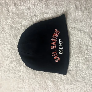 Mössa sailracing  - Mössa från sail racing, tror att den är äkta:/