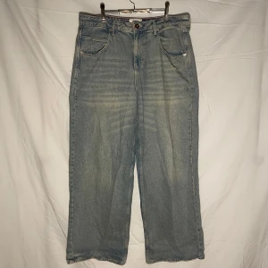 Urban Outfitters (BDG) jeans - Supercoola vida/baggy jeans⭐️  W34 L34  #y2k #2000s #50s #60s #70s #80s #90s #trend #style #gorgeous #beautiful #fashon #trendy #slay #princess  #wow  #fairy 