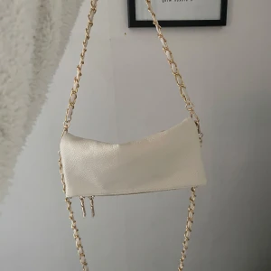 Väska - Väska ifrån shein aldrig använd😊