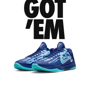 Kobe 5 halloween - Kobes som har används 5 gånger inomhus, inprincip nya ( har kvitto och box )