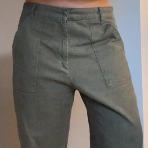 Djerf Avenue cargo - Köpta på Vinted men var för stor för mig som är en M. I jättefint skick!