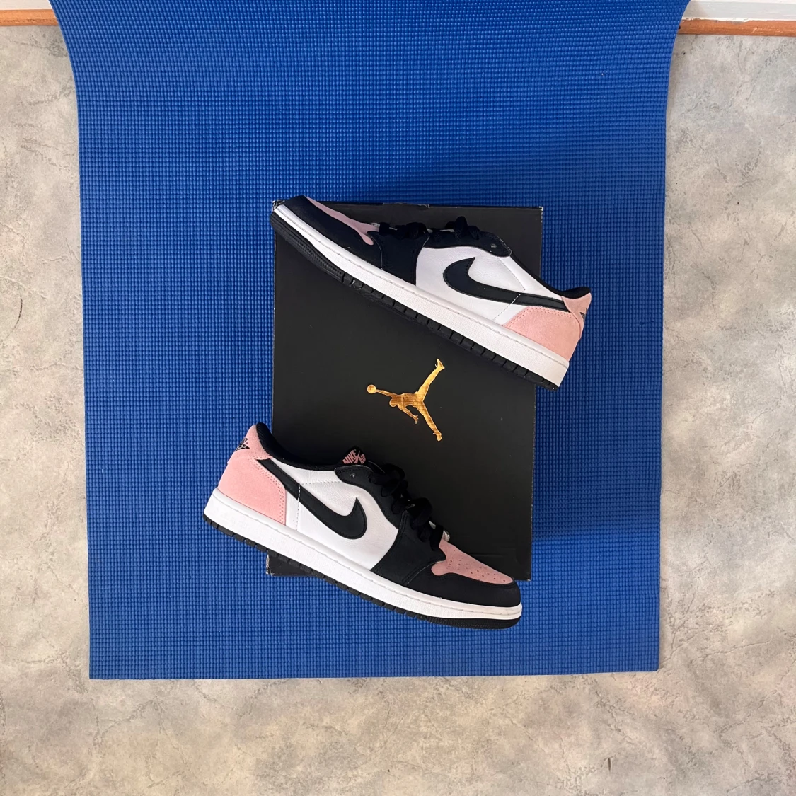 Jordan 1 Low Bleached Coral