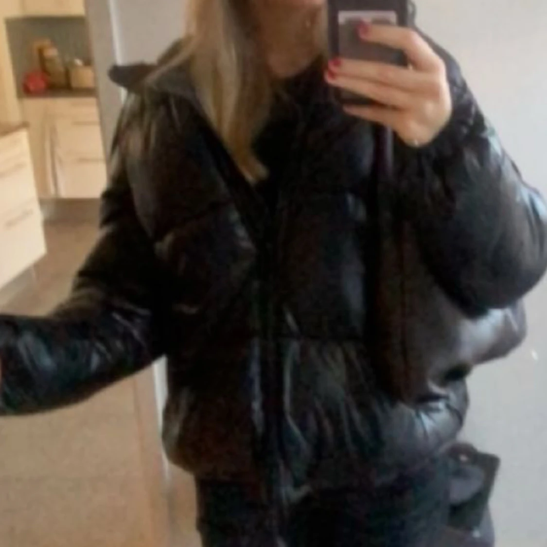 Glansig hm jacka - 90