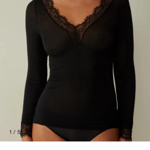 Intimissimi tröja  - Säljer denna då den inte kommer till användning längre. Skriv för fler bilder. 