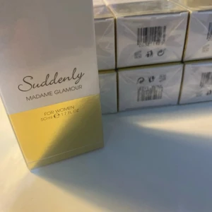 Suddenly Madame Glamour Eau de Parfum - Helt ny och är oöppnad 