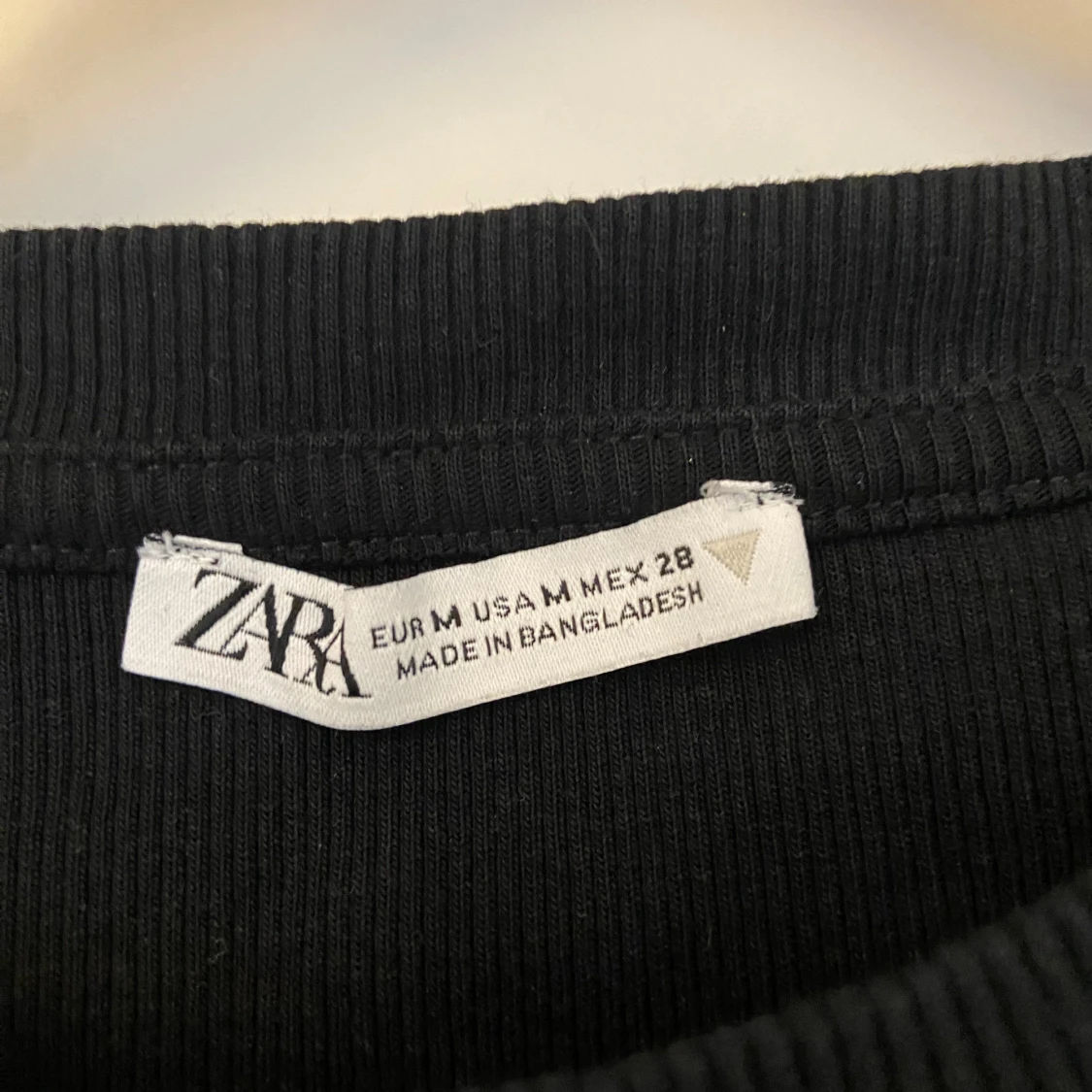 Svart volang topp från Zara🖤 - 91