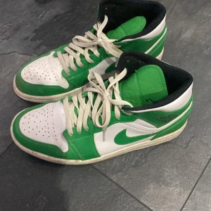 Jordan air gröna utomhus skor - Använt dem flera gånger men dem är i väldigt bra skick