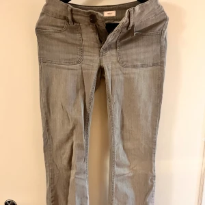 Nelly jeans - aldrig kommit till någon användning, skit snygga men inte min stil, kommer säljas för orgpris då dom användes inte