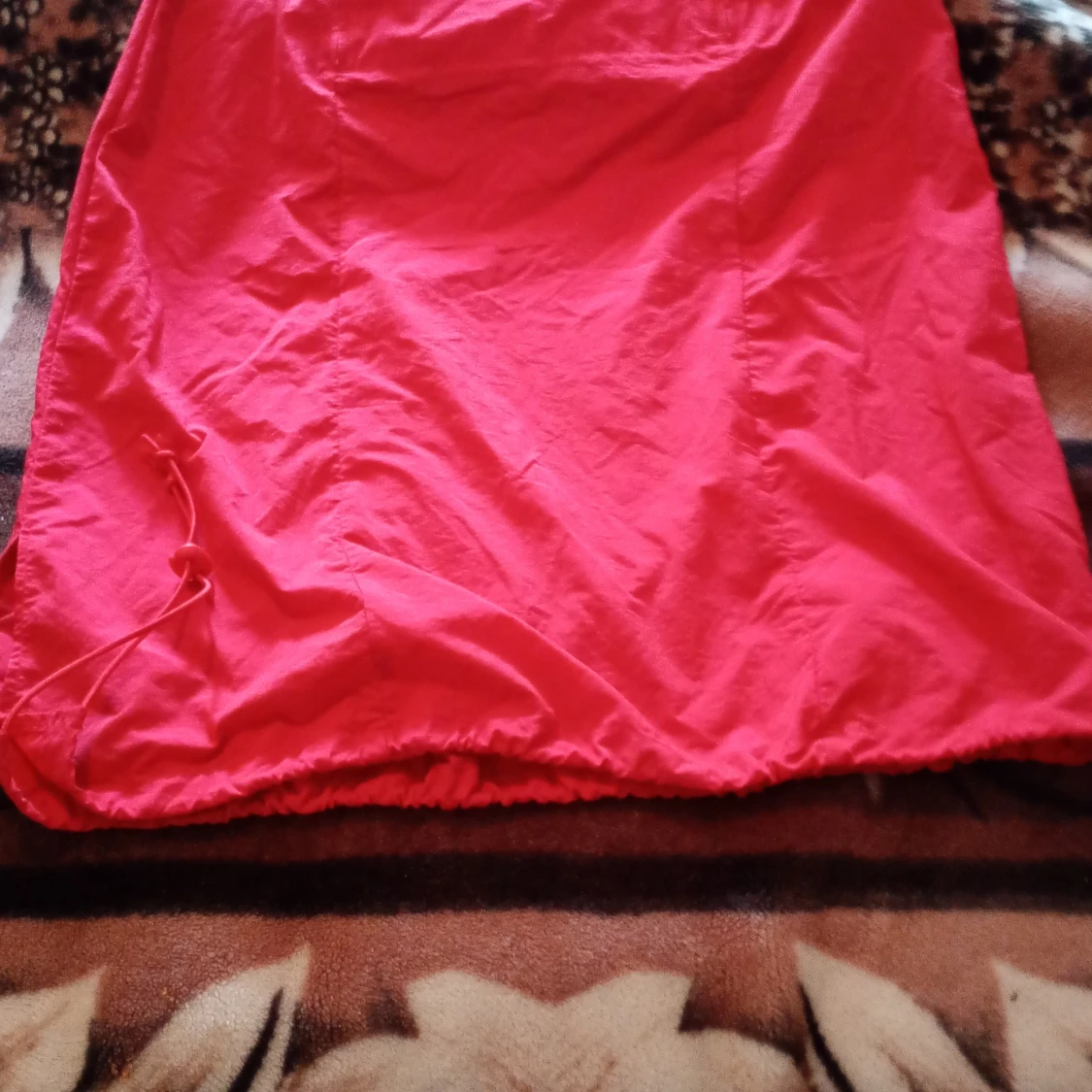 Röd kjol stl L - 90