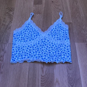 Storlek S - Andvänts några gånger💗 säljer för stort💗