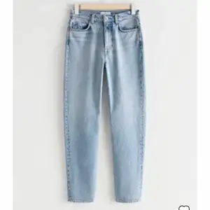 Näst till helt oanvända jeans. Jätte snygga!  Köp direkt 350kr!