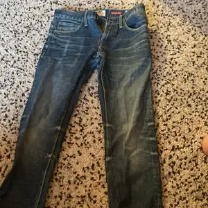 Crocker jeans aldrig använda storlek 29/30 priser ka. Diskuteras 