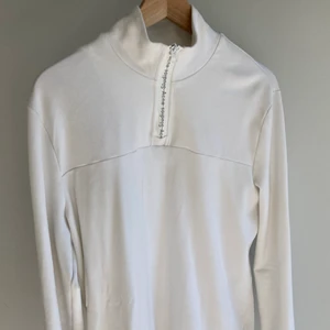 Acne tröja  - Acne tröja storlek M. Bra skick, inte använd särskilt mycket. 