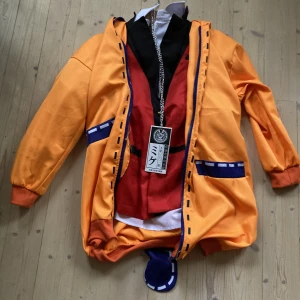 Runa cosplay  - No wig included. Asian size medium but about small in European size. Worn to 1 convention day and overall used about 5 times. Good quality 