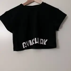 Croppad T-shirt gymshark 