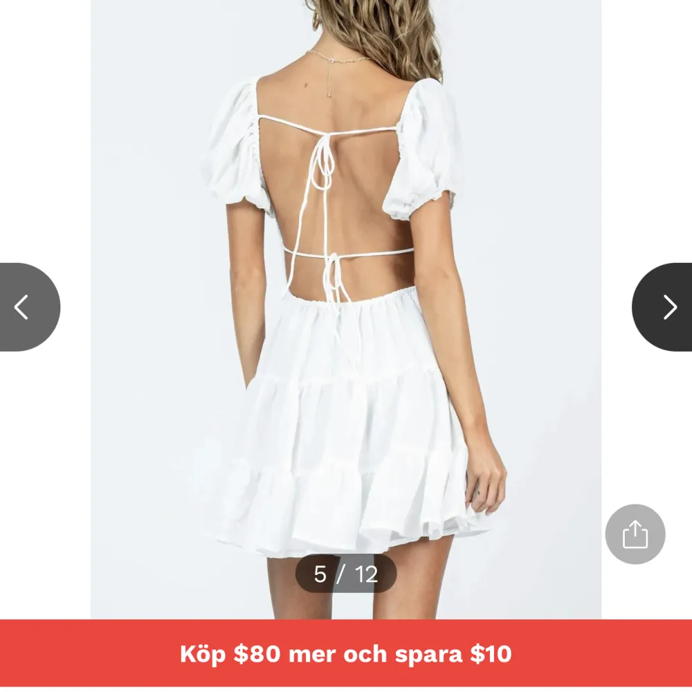 Säljer denna superfina vita klänningen från princess polly💗 Aldrig använd då jag köpte två, är i storlek 38/ US 6 men skulle säga att den kan passa en 36 också. Säljer för 500kr+frakt då jag köpte den för ca 700kr💗. Klänningar.