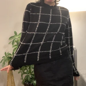 Rutig tröja  - Väldigt mysigt och varmt.