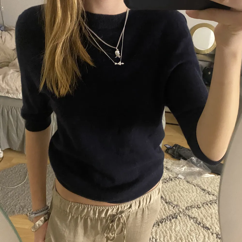 Superfin cashmere t-shirt från h&m! Storlek S🥰. Stickat.