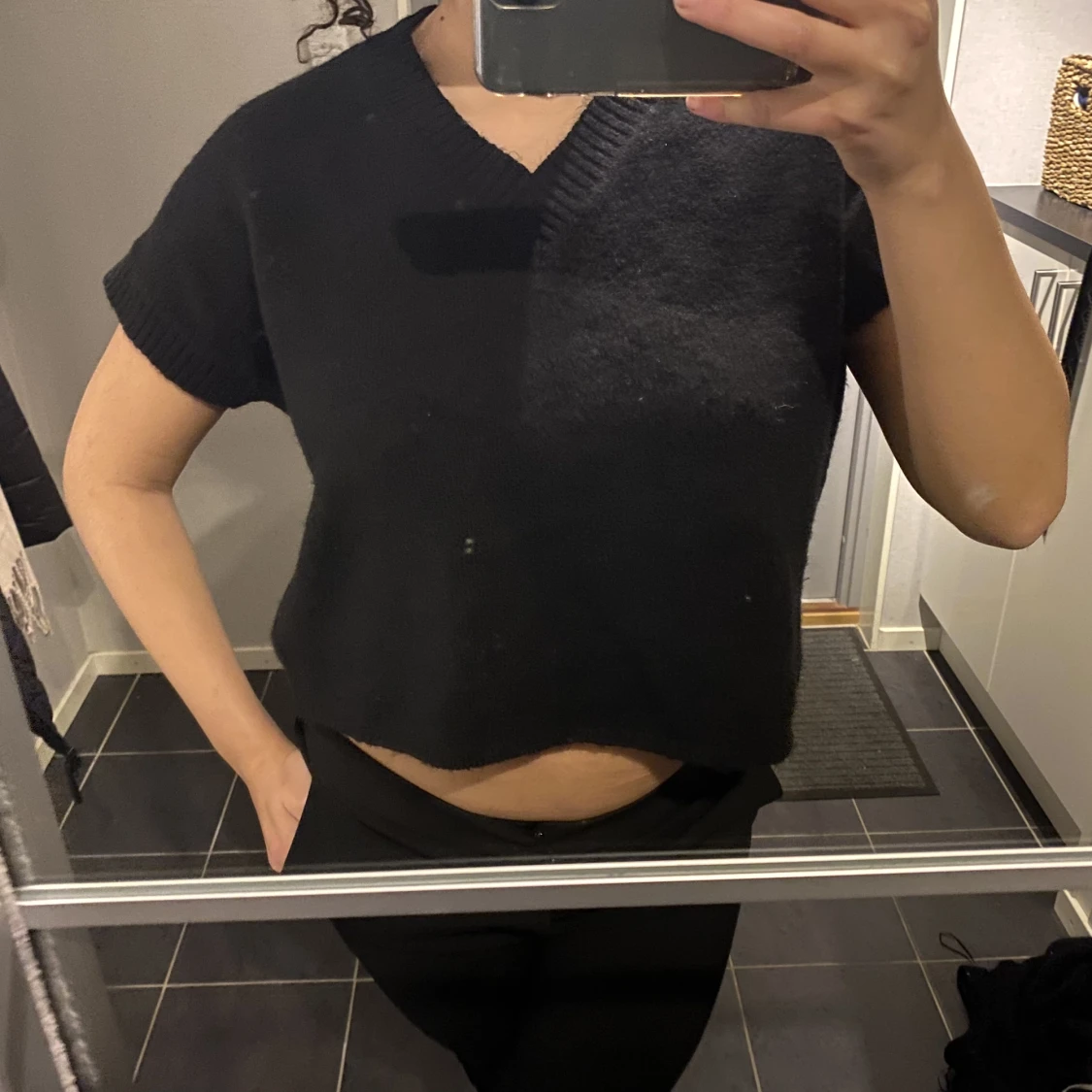 Svart stickad väst  - 90