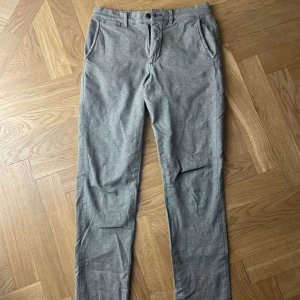 ”Kostymbyxor” eller finbyxor, nästan nya - Superfina byxor i storlek S/M